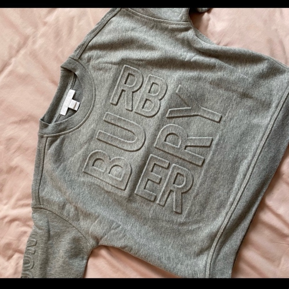 Burberry sweater